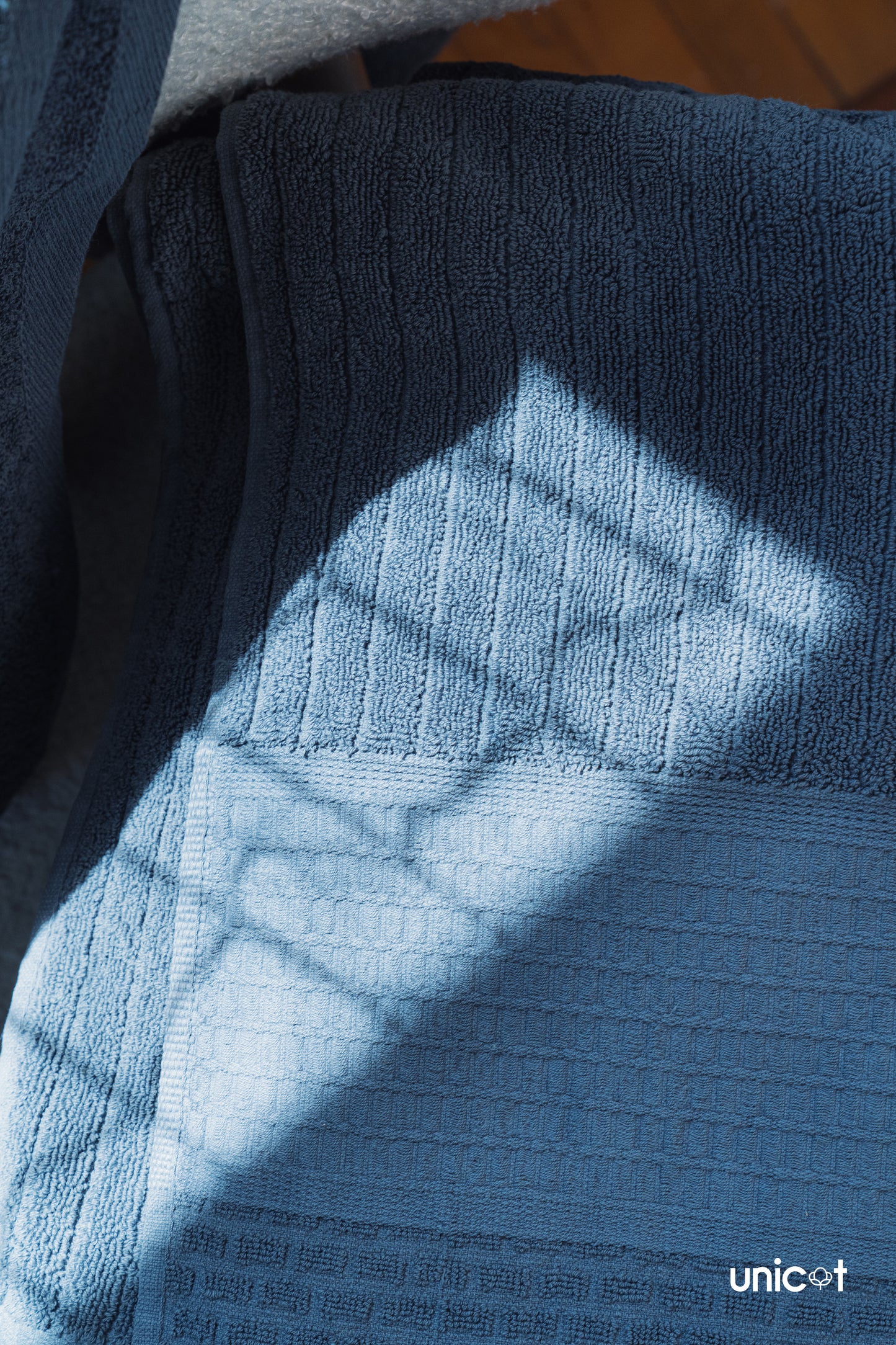 UniBreeze Bath Towel