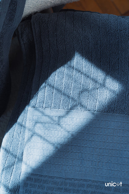 UniBreeze Bath Towel