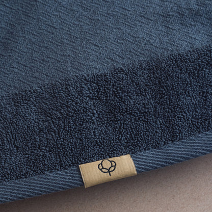 UniLuxe Bath Towel