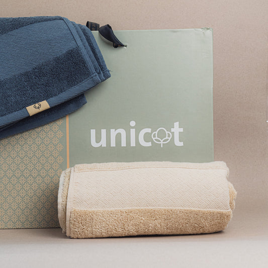 UniLuxe Bath Towel