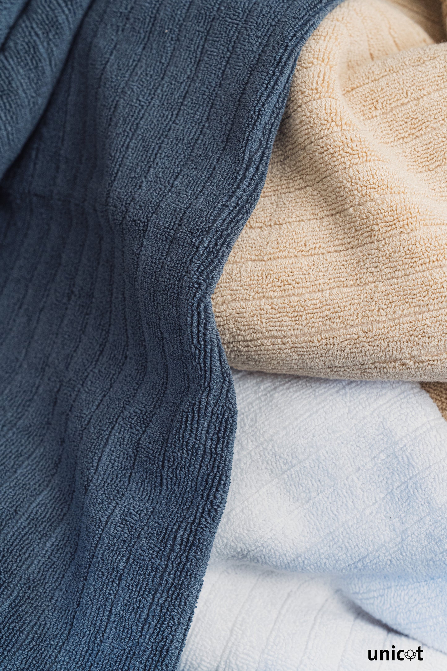 UniBreeze Bath Towel