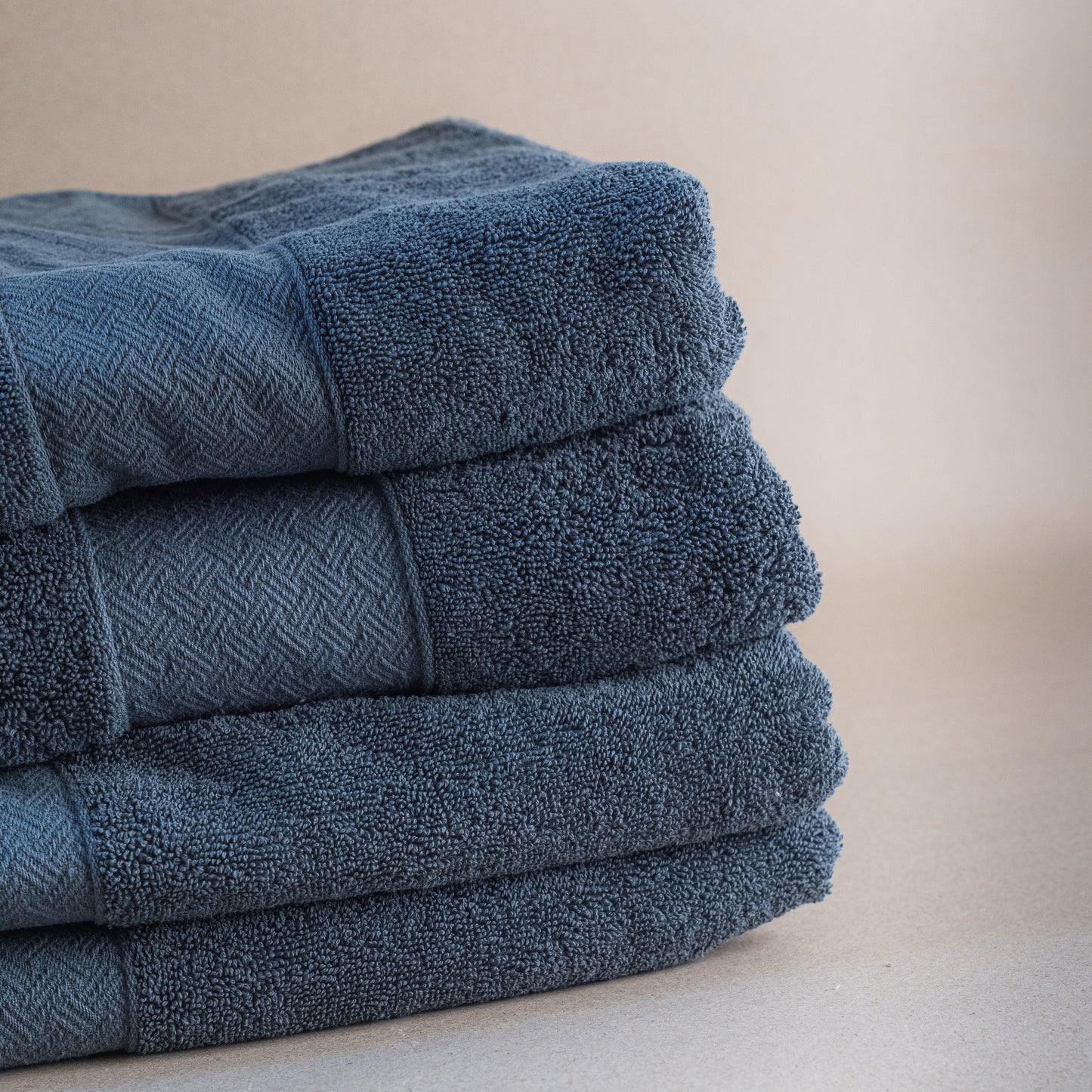 UniLuxe Bath Towel